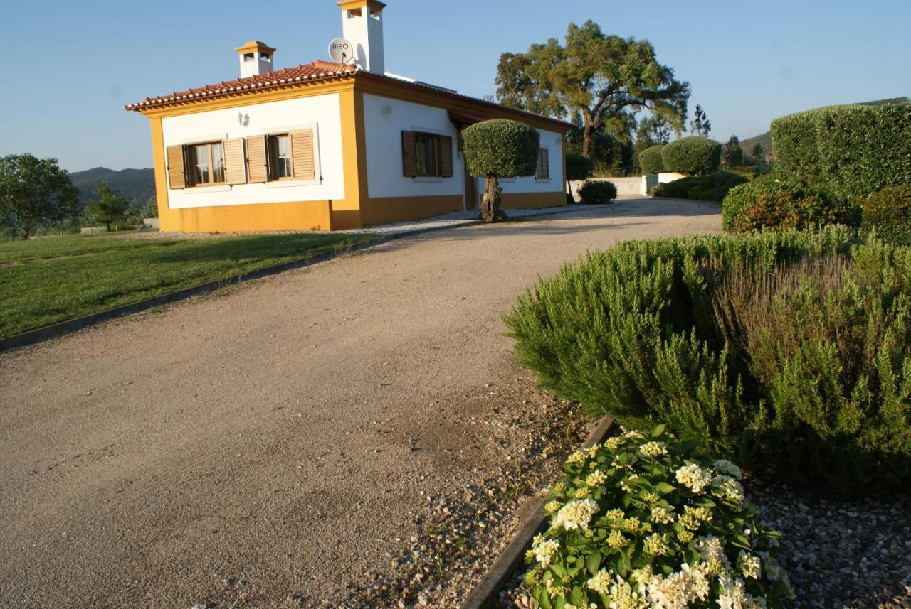 Gasthaus Casa Da Eira Em Dornes - Casa De Campo Familiar Com Piscina Exterior foto